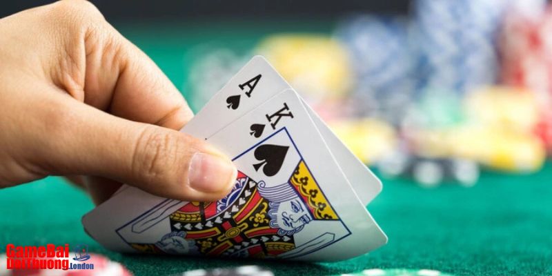 10 lá bài mở hand poker đầu tốt nhất