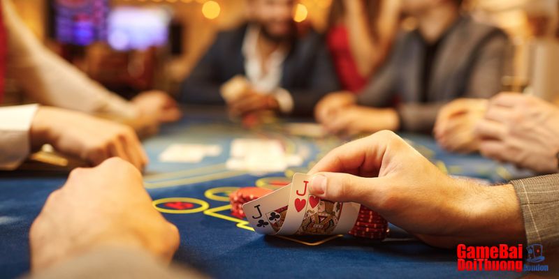 Hướng dẫn bạn đọc vị đối thủ, ép họ fold hiệu quả nhất