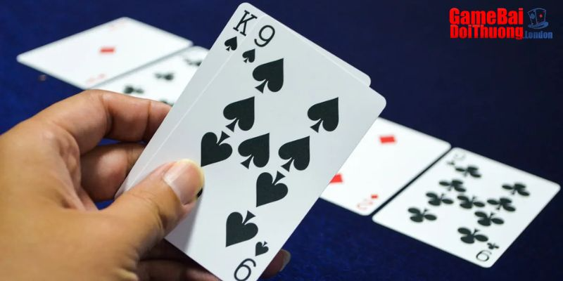 Kết hợp cả equity poker và pot odds giúp bạn loại bỏ việc dựa vào cảm tính