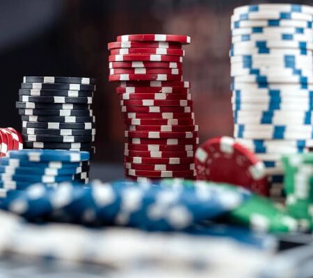 Chọn bàn poker và đối thủ poker: Bí quyết tối ưu lợi thế khi chơi